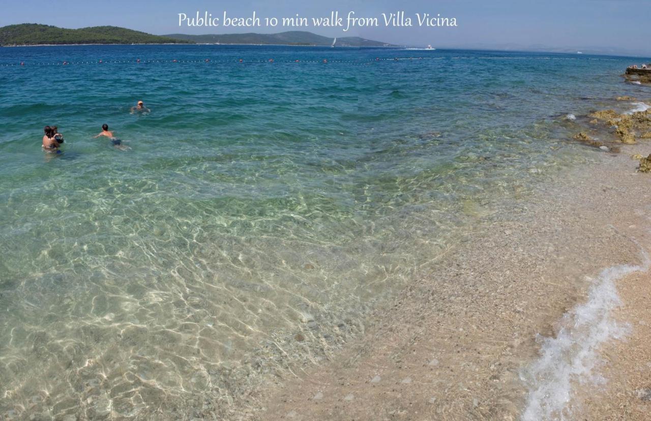Villa Vicina Heritage Villa For 9,Milna - Close To Restaurants And Shops Экстерьер фото
